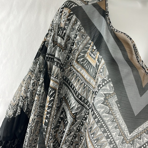 Steve Madden Sheer Patterened Poncho - Picture 4 of 6